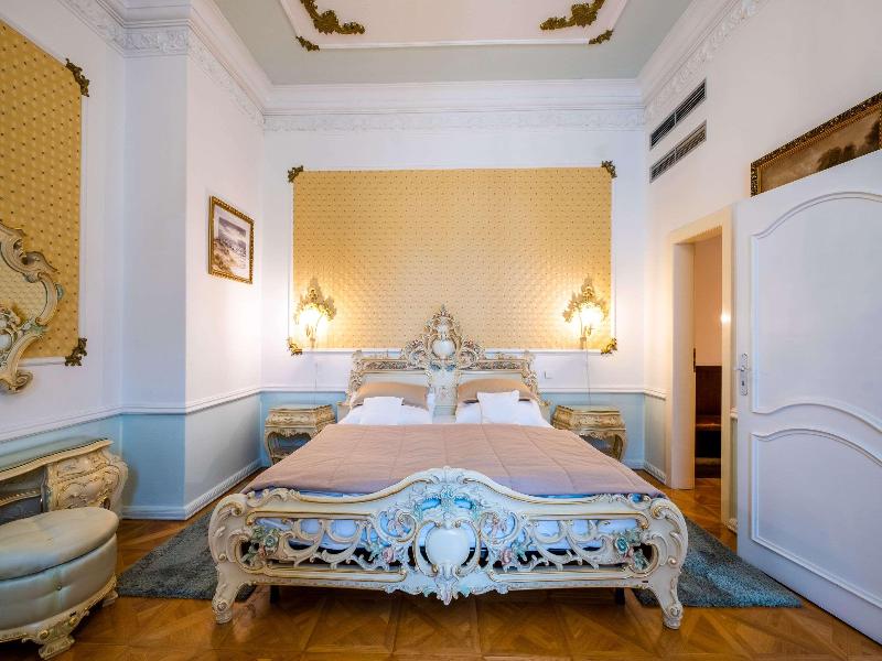 Clarion Grandhotel Zlaty Lev image