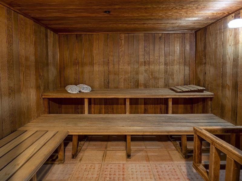 Half Moon Bay Lodge image