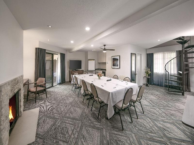 Half Moon Bay Lodge image