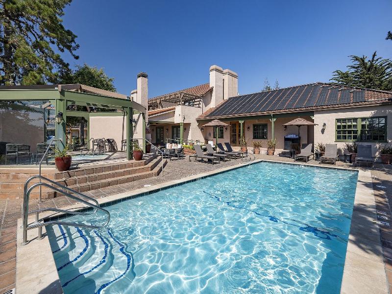 Half Moon Bay Lodge image