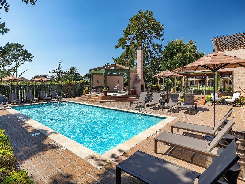 Half Moon Bay Lodge image