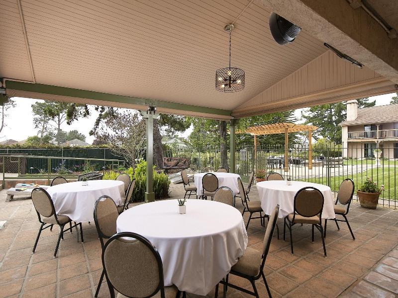 Half Moon Bay Lodge image