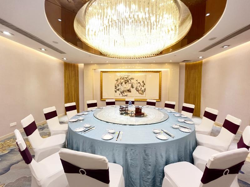 Guangdong Hotel (Sheng Fu) image