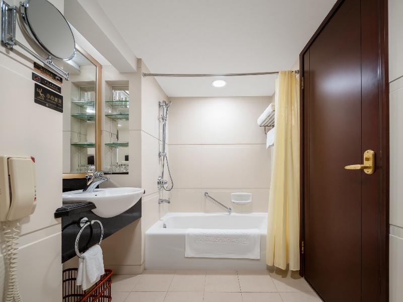 Guangdong Hotel (Sheng Fu) image