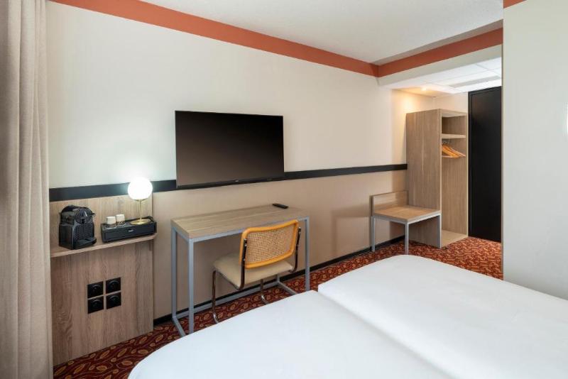 Sure Hotel by Best Western Caen Memorial image