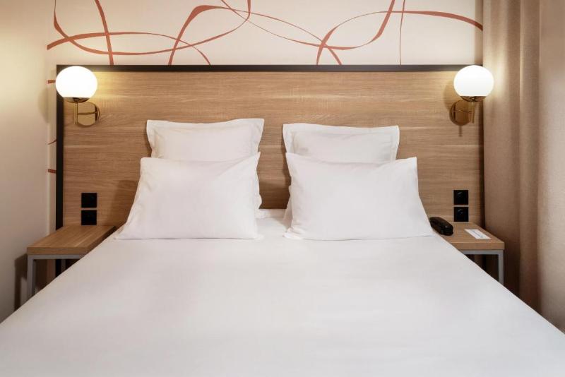 Sure Hotel by Best Western Caen Memorial image