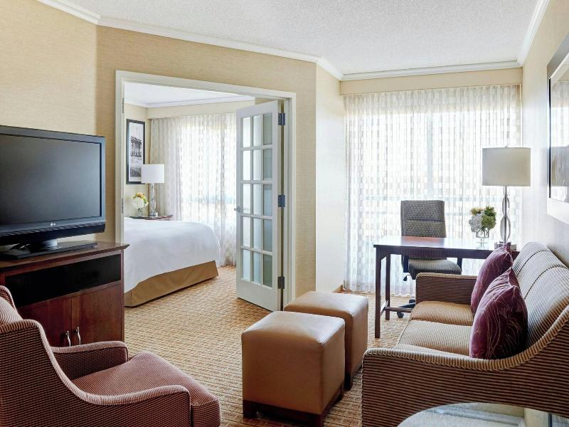 Newport Beach Marriott Bayview image