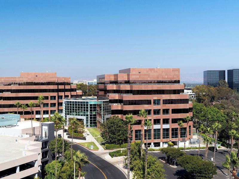 Newport Beach Marriott Bayview image