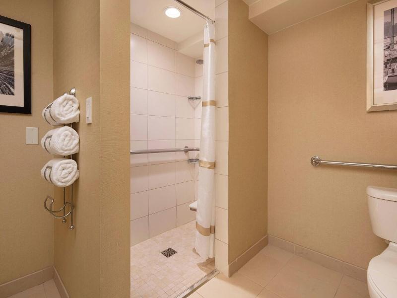 Newport Beach Marriott Bayview image