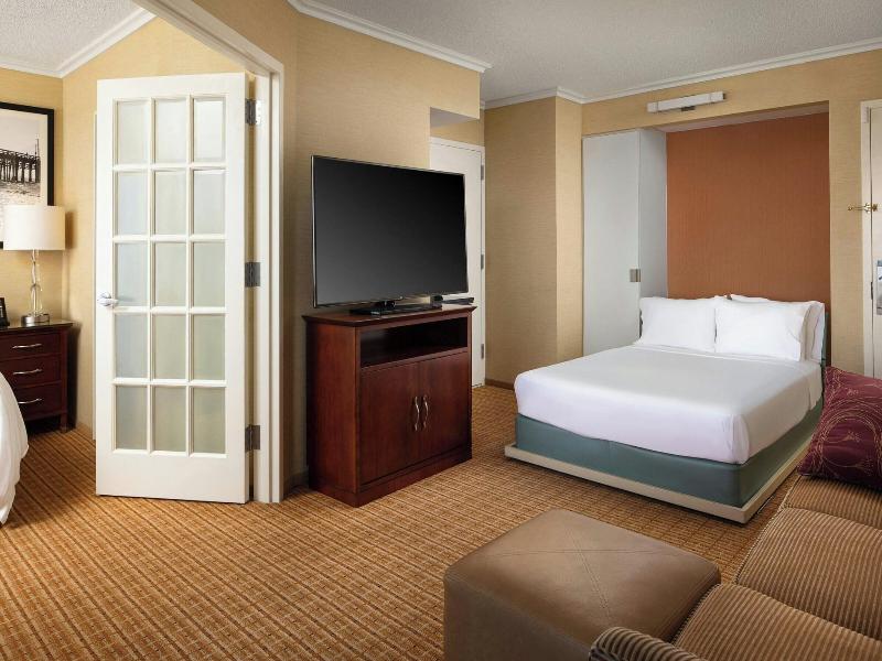 Newport Beach Marriott Bayview image