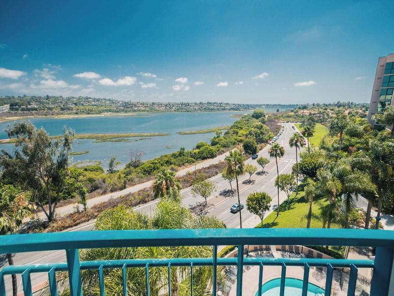 Newport Beach Marriott Bayview image