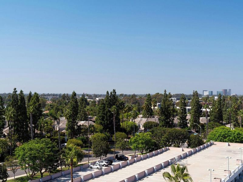 Newport Beach Marriott Bayview image