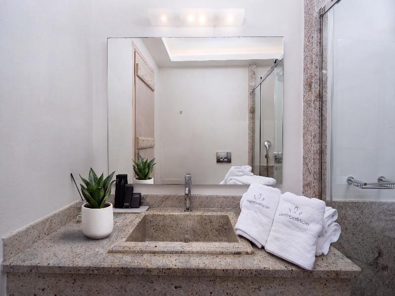 SUITE STANDARD — photo 9