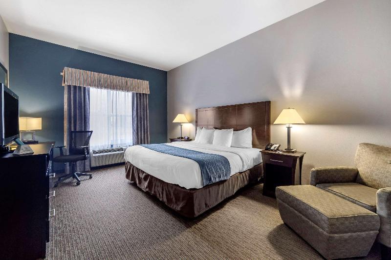 Comfort Inn & Suites Oklahoma City West - I-40 — photo 5