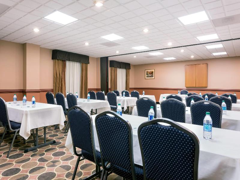 Wingate by Wyndham Athens Near Downtown image