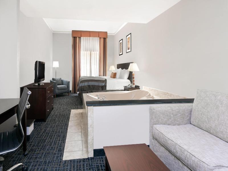 Wingate by Wyndham Athens Near Downtown image