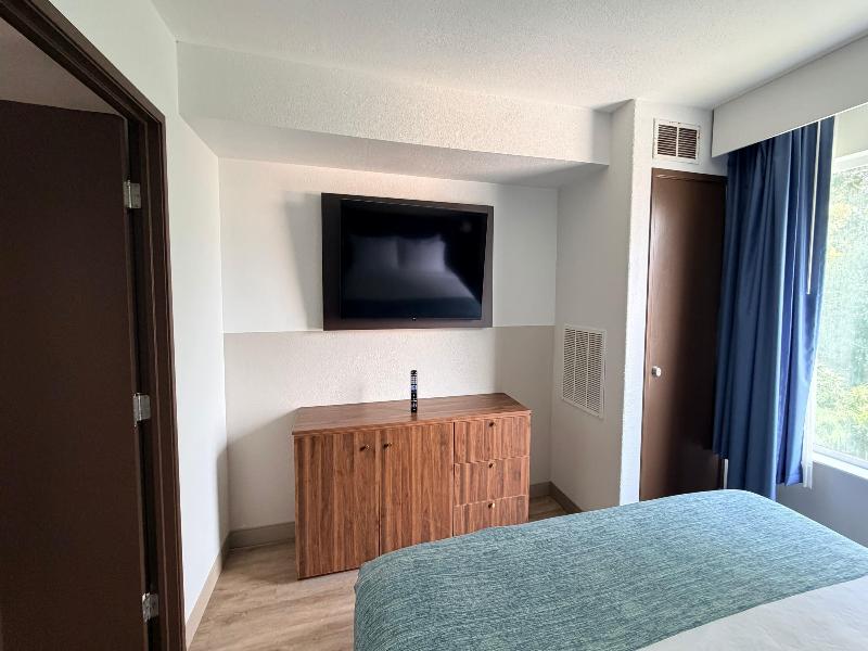 Wingate by Wyndham Athens Near Downtown image