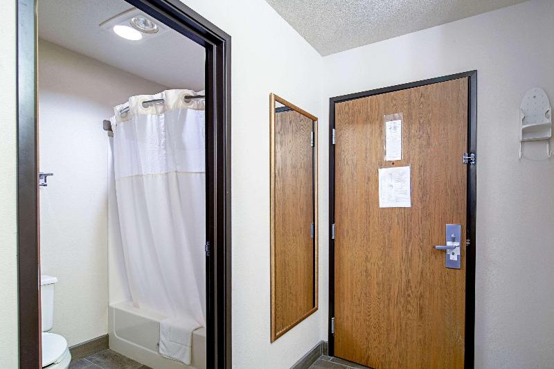 Quality Inn image