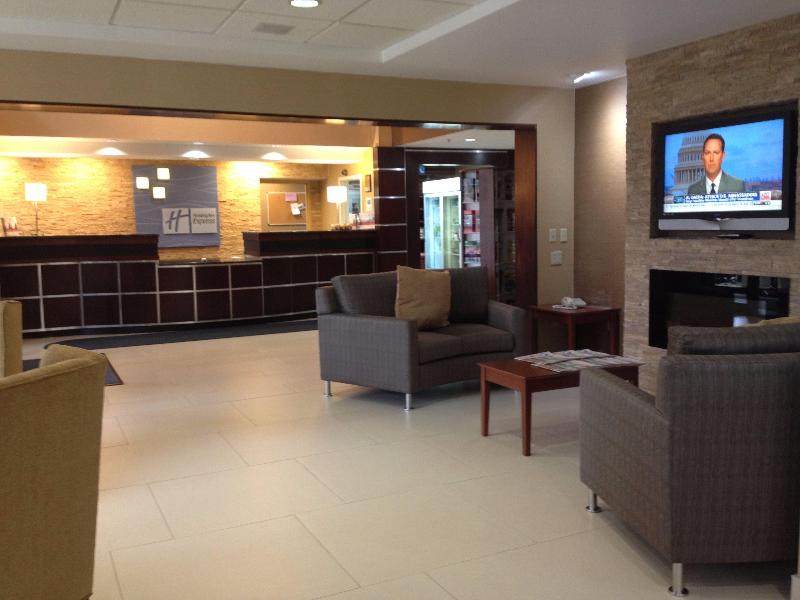 Holiday Inn Express & Suites West Chester By IHG image
