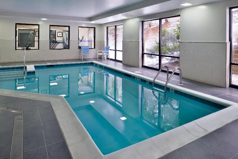 Holiday Inn Express & Suites West Chester By IHG image