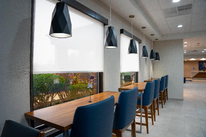 Holiday Inn Express & Suites West Chester By IHG image
