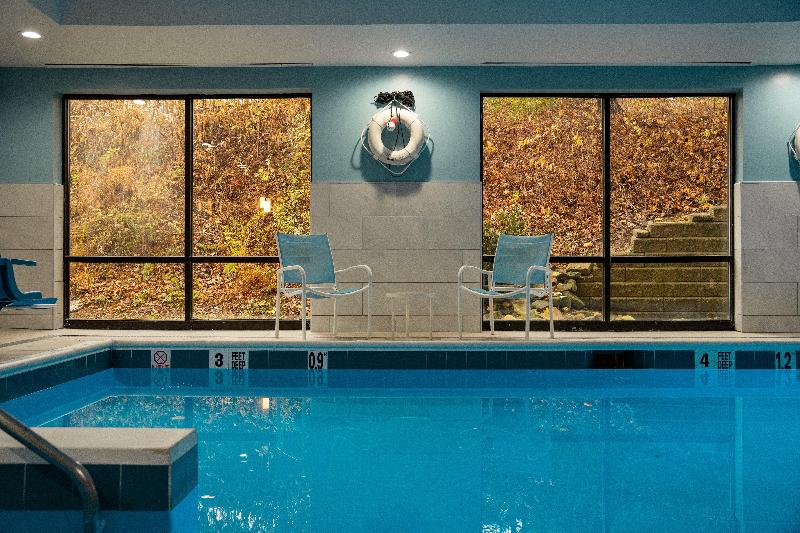 Holiday Inn Express & Suites West Chester By IHG image