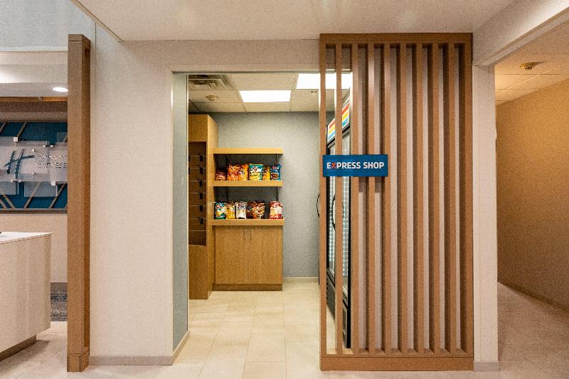 Holiday Inn Express & Suites West Chester By IHG image