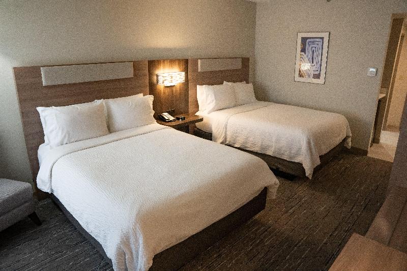 Holiday Inn Express & Suites West Chester By IHG image