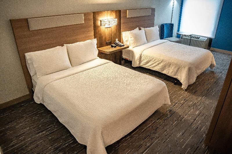 Holiday Inn Express & Suites West Chester By IHG image