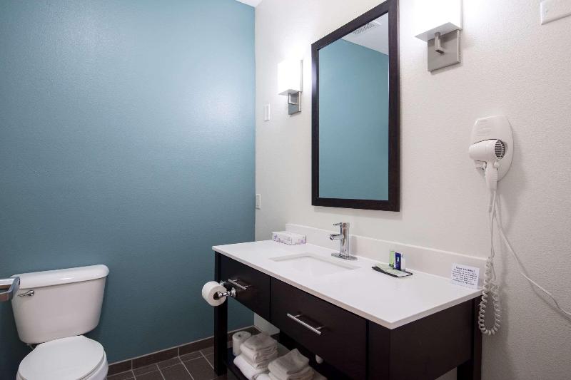 Sleep Inn & Suites Washington image