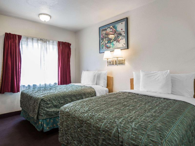 Rodeway Inn Beaumont I-10 image