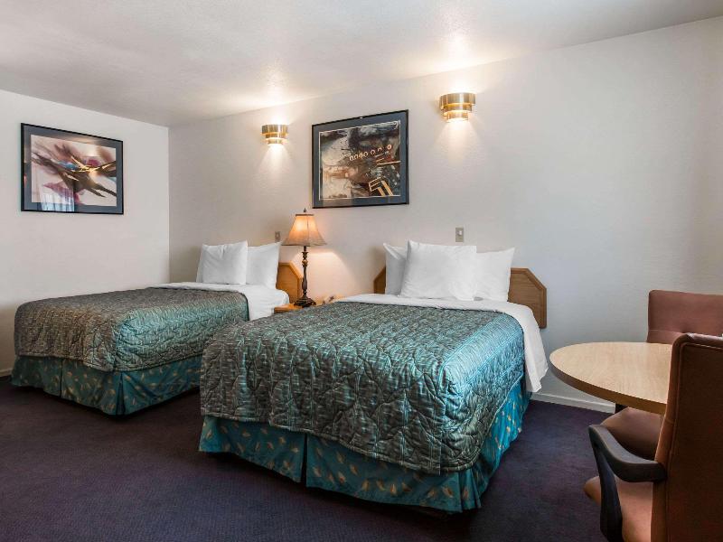 Rodeway Inn Beaumont I-10 image