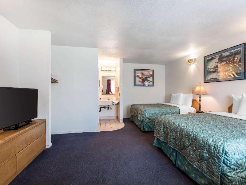Rodeway Inn Beaumont I-10 image