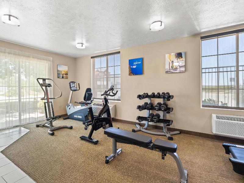 Comfort Inn & Suites Lancaster Antelope Valley image