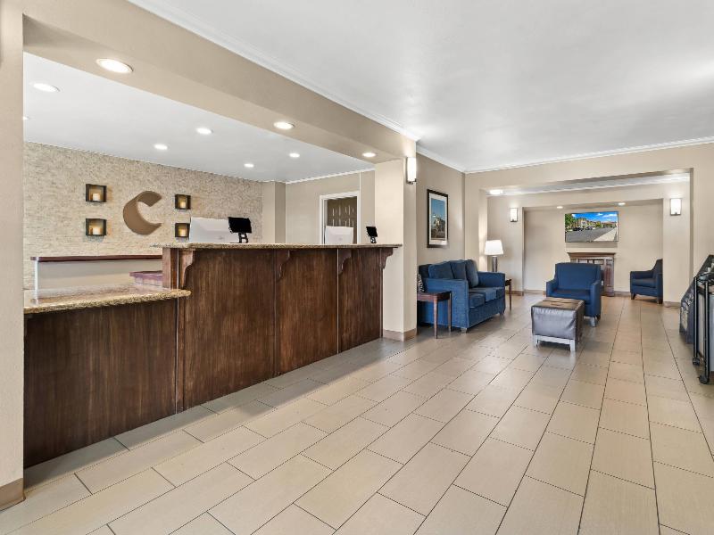 Comfort Inn & Suites Lancaster Antelope Valley image