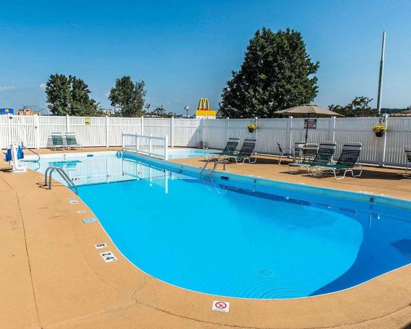 Comfort Inn Somerset image
