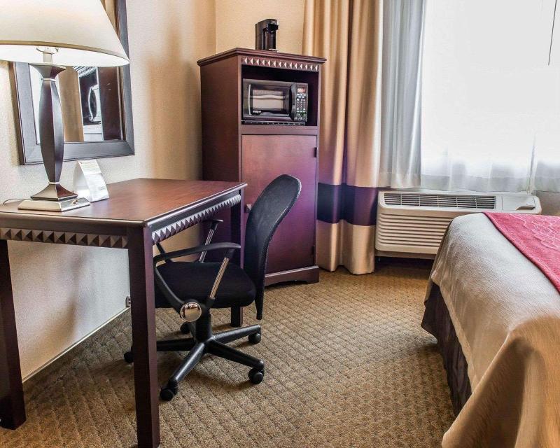 Comfort Inn Somerset image