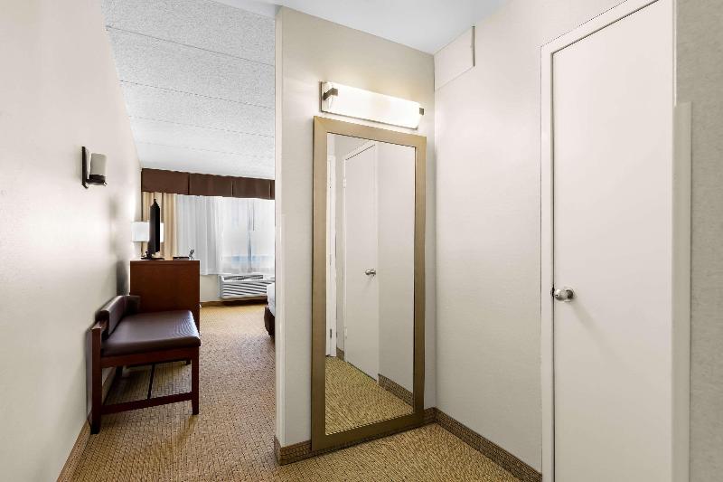 Comfort Inn Somerset image