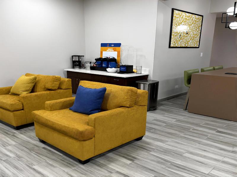 Halsted Inn And Suites Harvey - Chicago Southland image