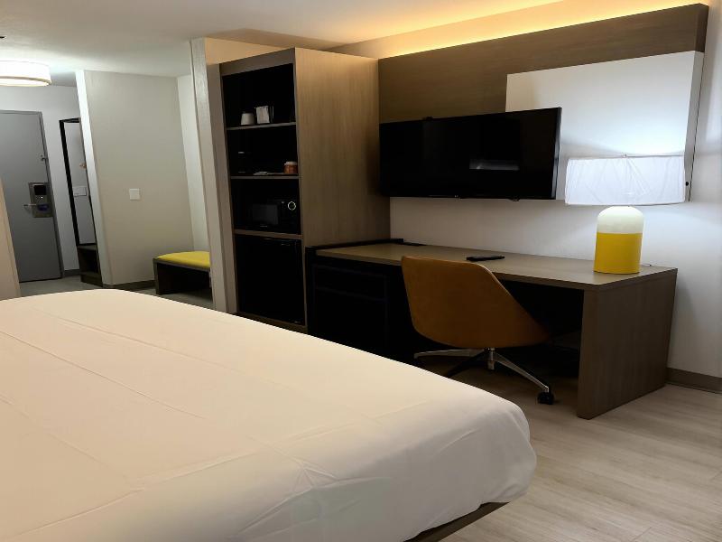 Halsted Inn And Suites Harvey - Chicago Southland image