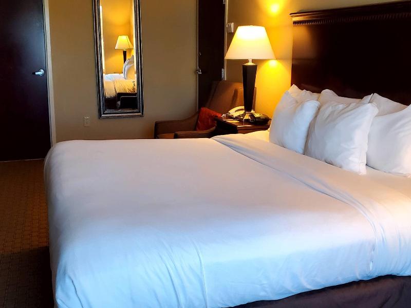 Comfort Suites Biloxi - Ocean Springs image