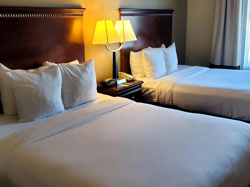 Comfort Suites Biloxi - Ocean Springs image