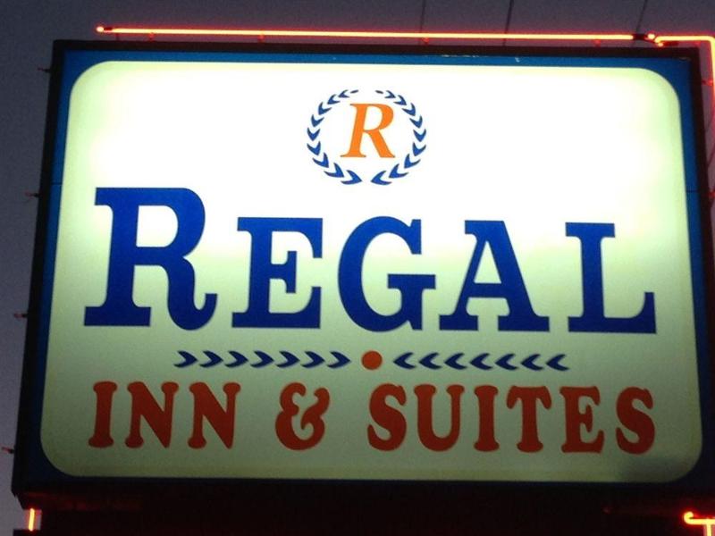 Hotel Regal Inn & Suites
