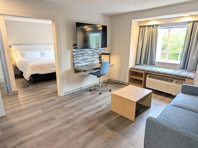 Garner Hotel Greenville East by IHG image