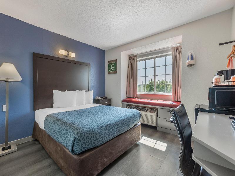 Garner Hotel Greenville East by IHG image