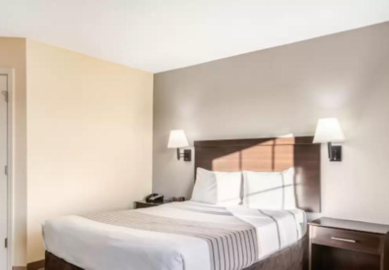 Suburban Extended Stay Hotel Camp Lejeune image