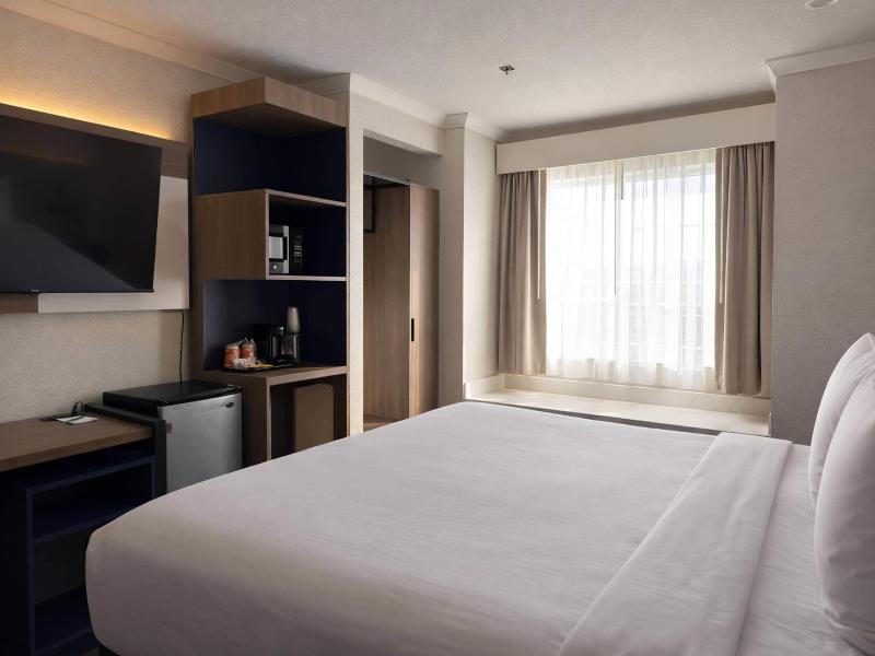 Quality Inn & Suites Santa Rosa image