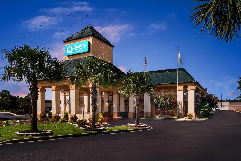 Quality Inn & Suites Civic Center image