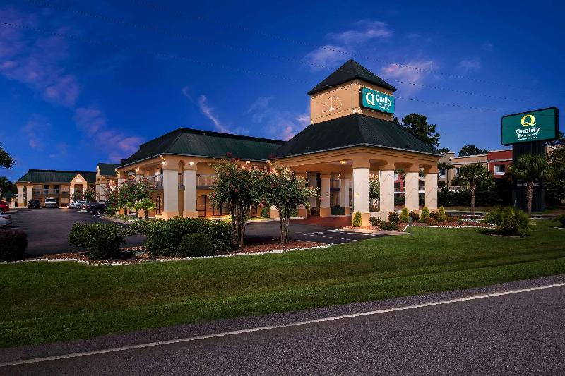 Quality Inn & Suites Civic Center image