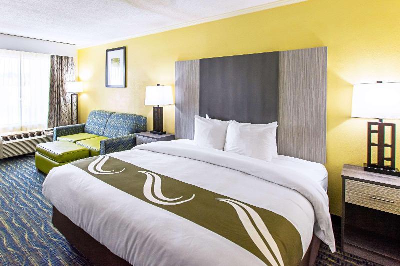 Hotel Quality Inn & Suites Civic Center